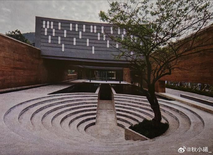 某种意义上来说,千年瓷都景德镇是中国对外艺术文化交流的起点和标志